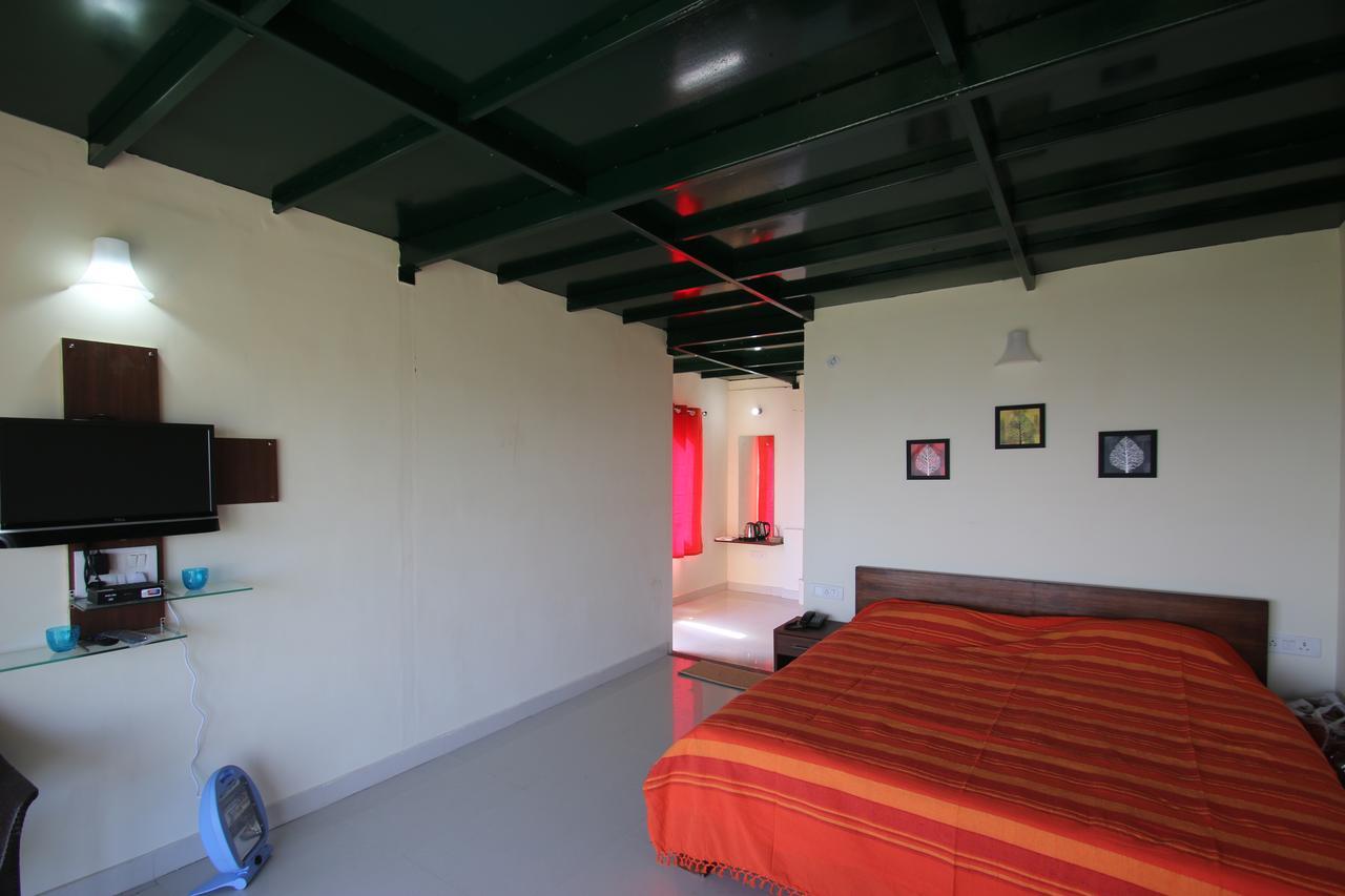 Hotel Nest And Hives Motiapathar/Mukteshwar Esterno foto